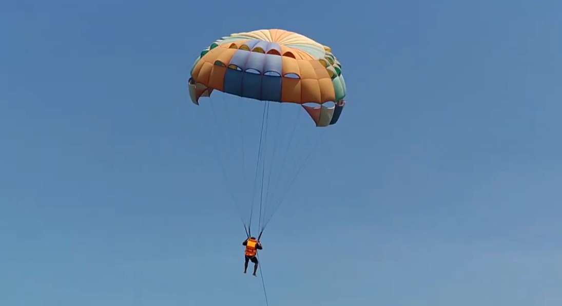 CORAL ISLAND TOUR BY SPEED BOAT AND INDIAN LUNCH SIC ( SHARING PICK UP AND DROP PATTAYA HOTEL)